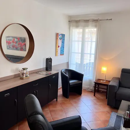 Appartement, Plein Centre, Balcons, Clim, Parking * Sainte-Maxime