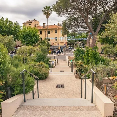Appartement, Plein Centre, Balcons, Clim, Parking * Sainte-Maxime